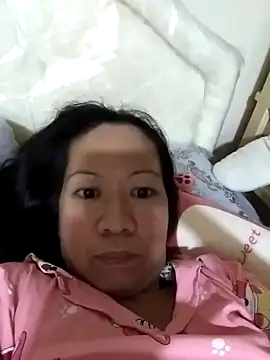 Snapshot of Sweet_Lady30 chatting on March 15, 9:05 pm Sweet Lady30 online show from March 15, 9:05 pm