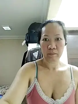 Snapshot of Sweet_Lady30 chatting on March 16, 7:06 pm Sweet Lady30 online show from March 16, 7:06 pm