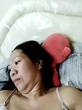Snapshot of Sweet_Lady30 chatting on March 18, 7:20 pm Sweet Lady30 online show from March 18, 7:20 pm