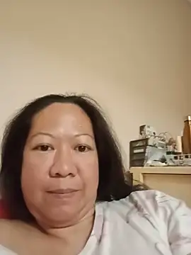 Snapshot of Sweet_Lady30 chatting on June 5, 8:58 pm Sweet Lady30 online show from June 5, 8:58 pm