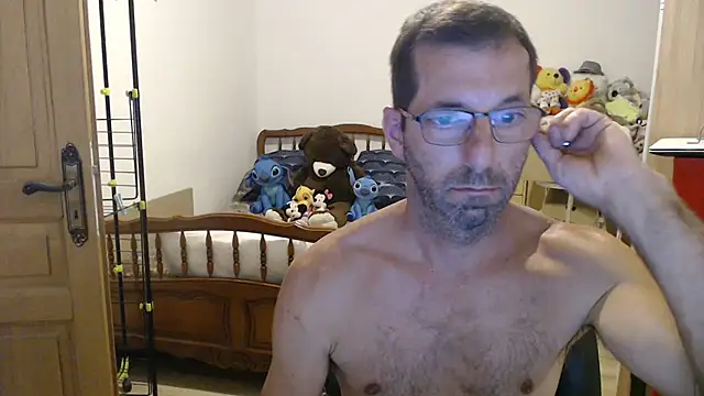 Snapshot of steph19x5 chatting on July 28, 3:32 pm steph19x5 online show from July 28, 3:32 pm