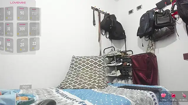 Snapshot of perla_jeff chatting on July 25, 12:03 pm perla jeff online show from July 25, 12:03 pm