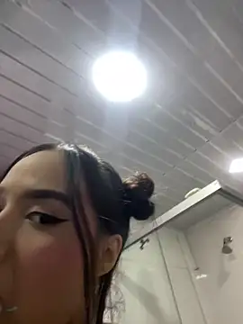 Little Amber6 online show from February 9, 9:06 pm