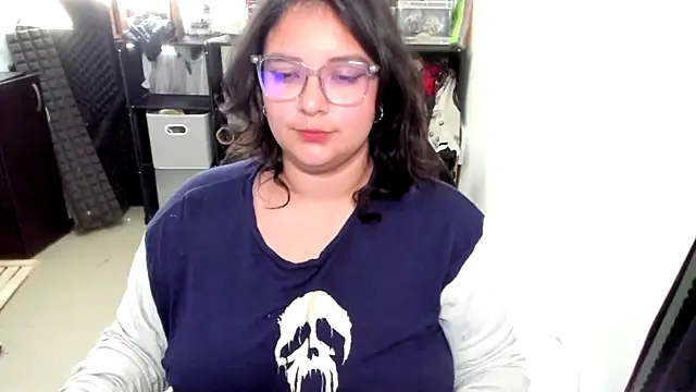 aika-dreams online show from October 28, 9:39 pm