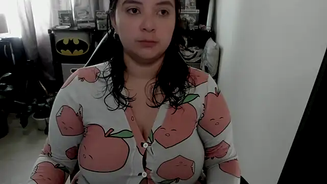 aika-dreams online show from April 21, 1:50 pm