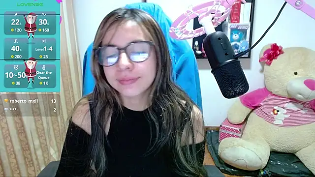 Snapshot of Maggie_Fox3 chatting on December 27, 3:31 am Maggie Fox3 online show from December 27, 3:31 am