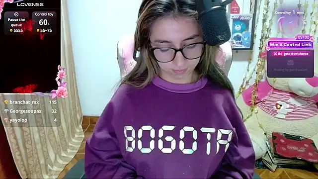 Snapshot of Maggie_Fox3 chatting on January 30, 4:27 am Maggie Fox3 online show from January 30, 4:27 am