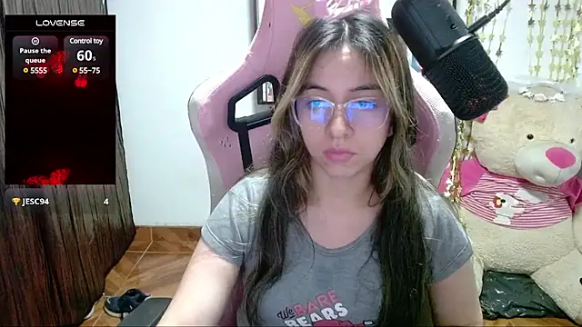 Snapshot of Maggie_Fox3 chatting on March 1, 3:43 am Maggie Fox3 online show from March 1, 3:43 am