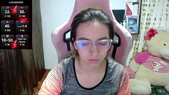 Snapshot of Maggie_Fox3 chatting on March 15, 11:28 pm Maggie Fox3 online show from March 15, 11:28 pm