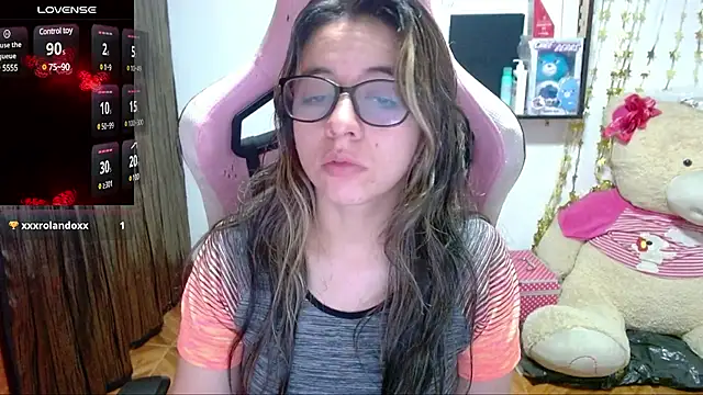 Snapshot of Maggie_Fox3 chatting on March 18, 2:25 am Maggie Fox3 online show from March 18, 2:25 am