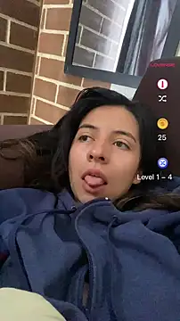 Snapshot of Maggie_Fox3 chatting on April 30, 3:18 pm Maggie Fox3 online show from April 30, 3:18 pm