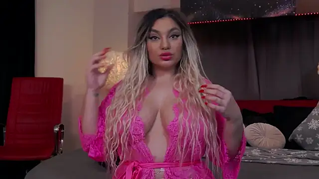 Snapshot of Larissa_K chatting on January 29, 9:28 pm Larissa K online show from January 29, 9:28 pm