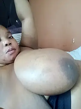 Lovelyboobs01 online show from February 3, 12:36 pm