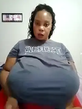 Lovelyboobs01 online show from March 10, 4:25 pm