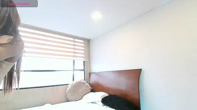 Snapshot of stormytt_ chatting on April 27, 9:02 pm stormytt online show from April 27, 9:02 pm