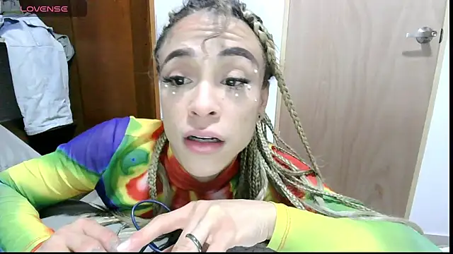 Snapshot of stormytt_ chatting on May 25, 8:09 am stormytt online show from May 25, 8:09 am