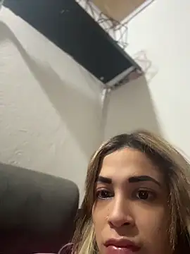 Snapshot of stormytt_ chatting on June 15, 2:58 am stormytt online show from June 15, 2:58 am