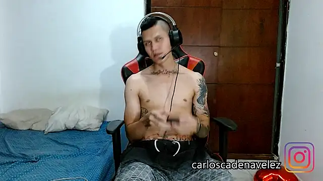 Snapshot of dickmaximum chatting on May 9, 8:58 pm dickmaximum online show from May 9, 8:58 pm