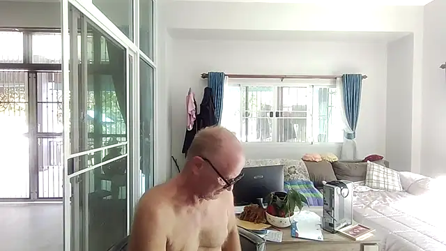 Snapshot of 58klaus chatting on December 14, 4:51 am 58klaus online show from December 14, 4:51 am