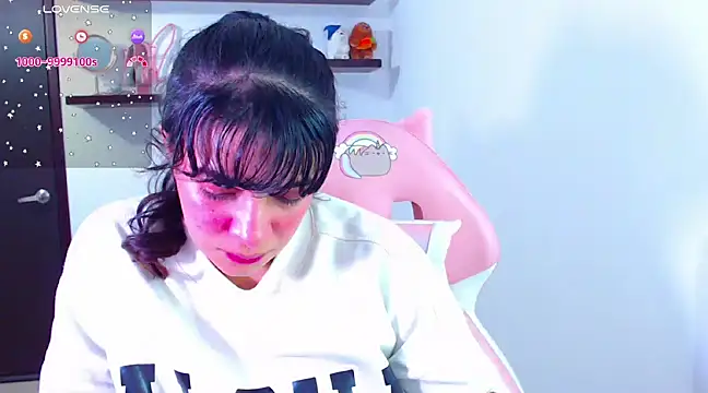 Vannessa  Shy online show from February 24, 9:20 pm