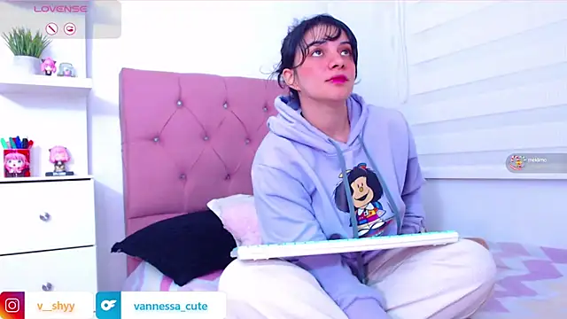 Vannessa  Shy online show from October 4, 1:03 am