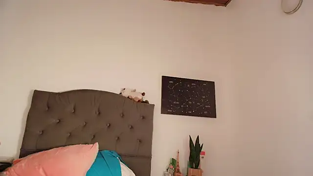 Irina Grant online show from December 3, 9:33 am