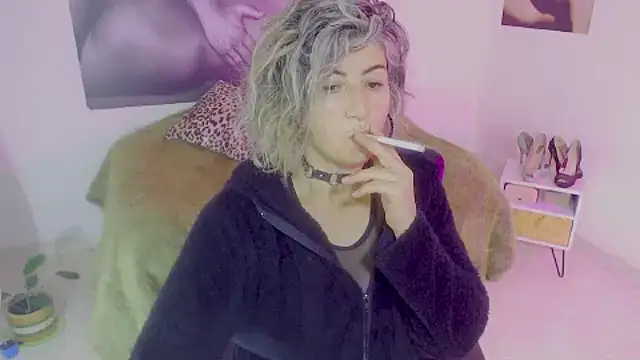 agnes blackmoree online show from December 7, 10:45 am