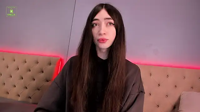 NickieRainer online show from February 1, 2:13 pm