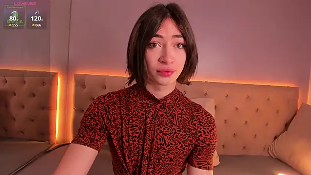 NickieRainer online show from October 12, 4:44 am