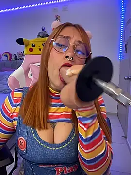 Luna Paris  online show from February 16, 3:52 pm