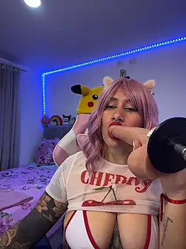 Luna Paris  online show from April 6, 2:07 pm