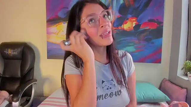 Snapshot of annyluna1 chatting on July 27, 11:28 am annyluna1 online show from July 27, 11:28 am