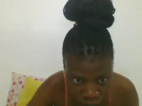 Snapshot of Sweetbaby004 chatting on February 27, 2:32 am Sweetbaby004 online show from February 27, 2:32 am