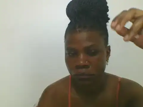 Snapshot of Sweetbaby004 chatting on February 28, 7:15 am Sweetbaby004 online show from February 28, 7:15 am