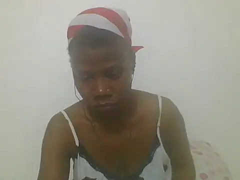 Snapshot of Sweetbaby004 chatting on September 13, 7:13 pm Sweetbaby004 online show from September 13, 7:13 pm