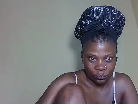 Snapshot of Sweetbaby004 chatting on June 22, 5:15 am Sweetbaby004 online show from June 22, 5:15 am