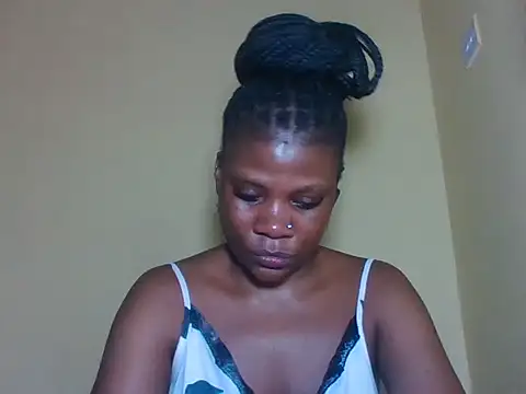 Snapshot of Sweetbaby004 chatting on July 16, 1:55 am Sweetbaby004 online show from July 16, 1:55 am