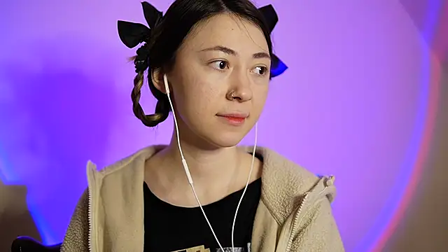 chibi moon  online show from December 23, 5:11 pm