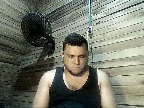 Snapshot of Arcangel_05 chatting on April 27, 4:21 am Arcangel 05 online show from April 27, 4:21 am