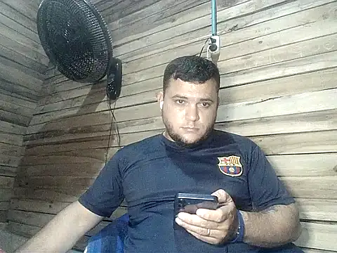 Snapshot of Arcangel_05 chatting on May 9, 4:39 am Arcangel 05 online show from May 9, 4:39 am