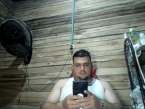 Snapshot of Arcangel_05 chatting on May 30, 4:31 am Arcangel 05 online show from May 30, 4:31 am