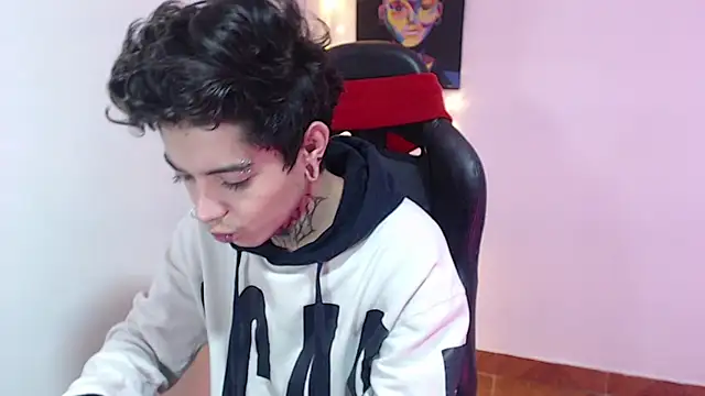 Snapshot of saad_man chatting on December 18, 9:14 am saad man online show from December 18, 9:14 am