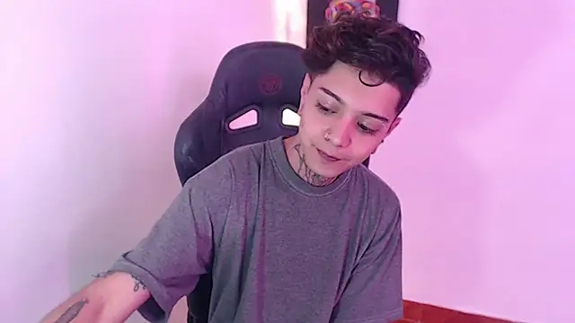 Snapshot of saad_man chatting on January 3, 7:50 pm saad man online show from January 3, 7:50 pm