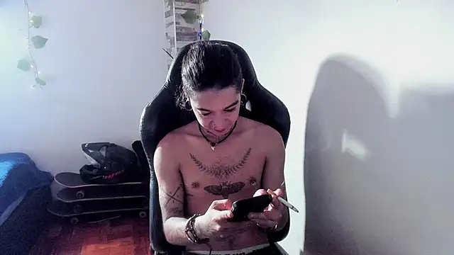 Snapshot of saad_man chatting on November 30, 6:45 pm saad man online show from November 30, 6:45 pm