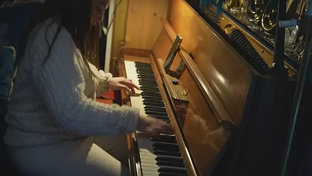 VanessaDoyle online show from March 7, 10:01 am