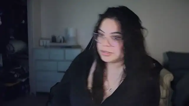 Snapshot of drizzypeach602 chatting on December 29, 3:22 am drizzypeach602 online show from December 29, 3:22 am