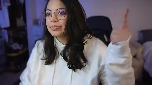 Snapshot of drizzypeach602 chatting on January 15, 8:30 am drizzypeach602 online show from January 15, 8:30 am