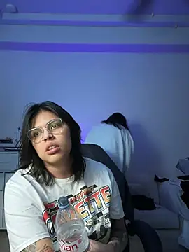 Snapshot of drizzypeach602 chatting on January 27, 9:44 am drizzypeach602 online show from January 27, 9:44 am