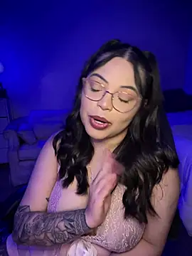 Snapshot of drizzypeach602 chatting on February 2, 2:17 am drizzypeach602 online show from February 2, 2:17 am