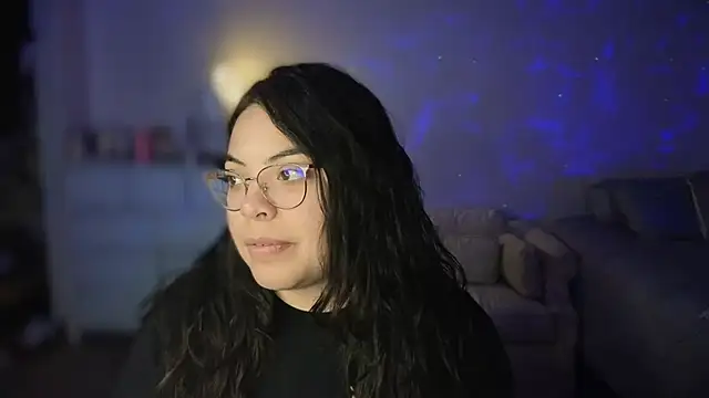 Snapshot of drizzypeach602 chatting on February 8, 2:36 am drizzypeach602 online show from February 8, 2:36 am